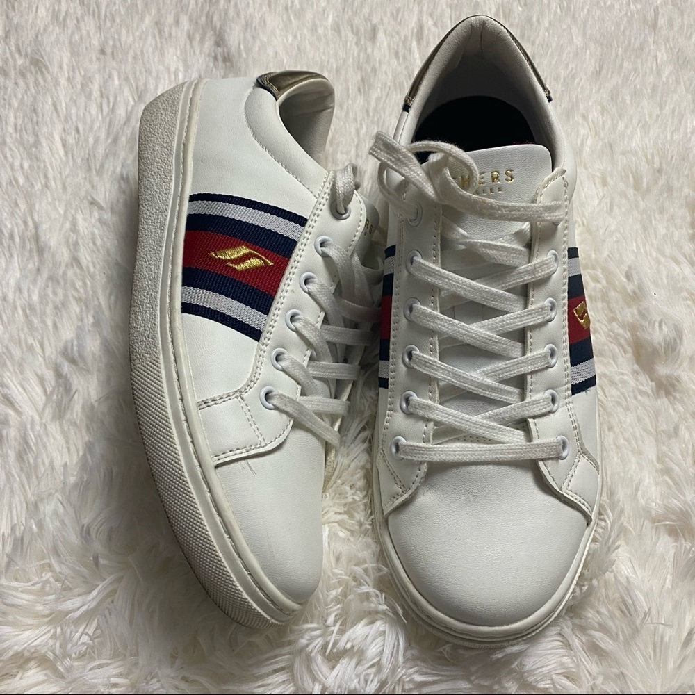 Skechers sneakers